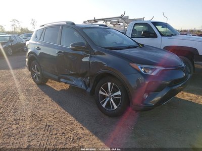 2T3RFREV2JW****** 2018 Toyota RAV4