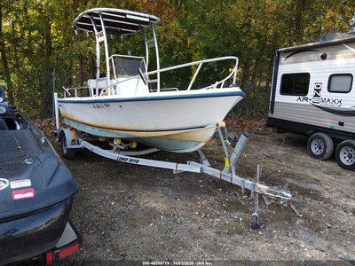 MRK0127***** 1996 Mako 171 Ctr Con/light Tackle