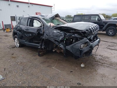 1C4PJMDB7HW****** 2017 Jeep Cherokee