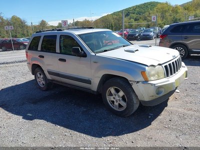 1J4GS48N75C****** 2005 Jeep Grand Cherokee