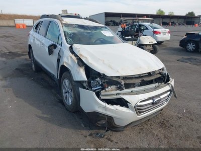 4S4BSACC4J3****** 2018 Subaru Outback