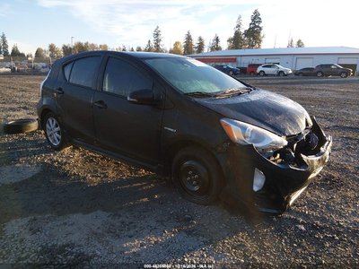JTDKDTB36H1****** 2017 Toyota Prius C