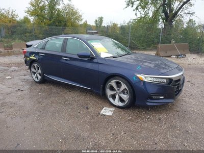 1HGCV1F92JA****** 2018 Honda Accord
