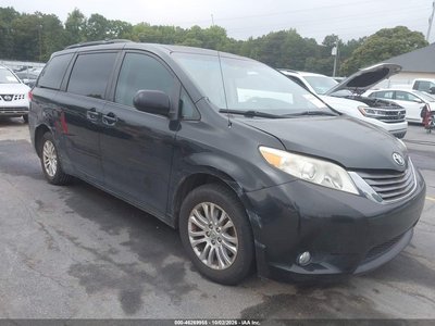 5TDYK3DC5CS****** 2012 Toyota Sienna