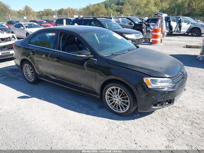 3VWLX7AJ3BM****** 2011 Volkswagen Jetta