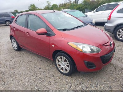 JM1DE1KY1E0****** 2014 Mazda 2