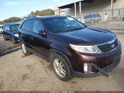 5XYKT4A60FG****** 2015 Kia Sorento