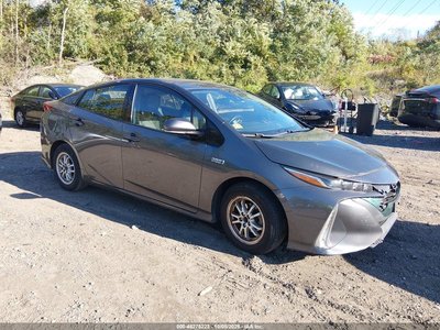 JTDKARFP2H3****** 2017 Toyota Prius Prime