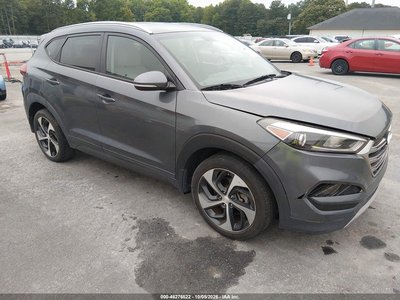 KM8J33A22GU****** 2016 Hyundai Tucson