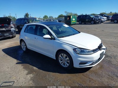 3VWG17AU9JM****** 2018 Volkswagen Golf