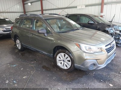 4S4BSAAC8J3****** 2018 Subaru Outback