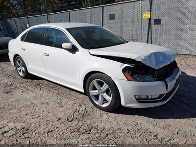 1VWAT7A32FC****** 2015 Volkswagen Passat