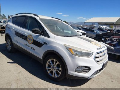 1FMCU0GD6JU****** 2018 Ford Escape