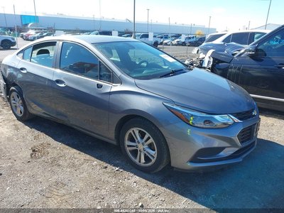 1G1BE5SM7J7****** 2018 Chevrolet Cruze