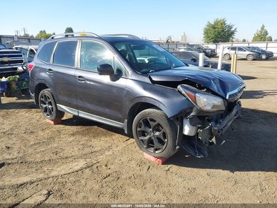JF2SJAEC5JH****** 2018 Subaru Forester
