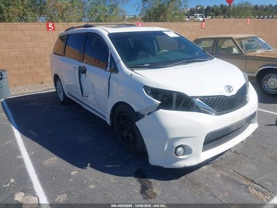 5TDXK3DC8DS****** 2013 Toyota Sienna