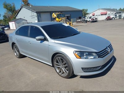 1VWAT7A31FC****** 2015 Volkswagen Passat