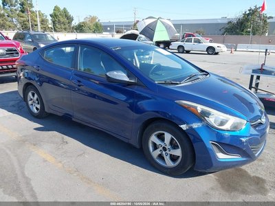 5NPDH4AE3GH****** 2016 Hyundai Elantra
