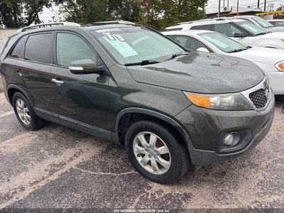 5XYKT3A62DG****** 2013 Kia Sorento