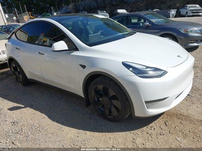 7SAYGDEE9NA****** 2022 Tesla Model Y