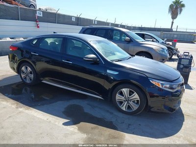 KNAGU4LE1H5****** 2017 Kia Optima