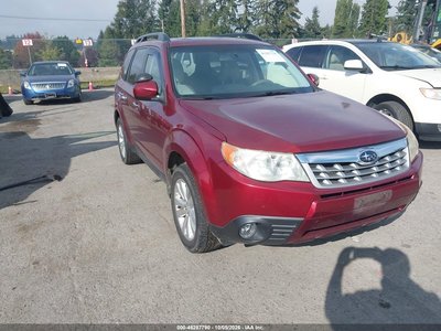 JF2SHADC8DH****** 2013 Subaru Forester