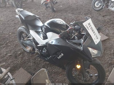 MLHNC5159F5****** 2015 Honda CBR300R