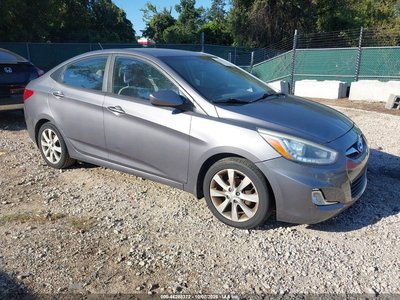 KMHCU4AE9EU****** 2014 Hyundai Accent