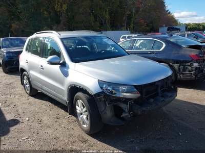 WVGAV7AX0FW****** 2015 Volkswagen Tiguan