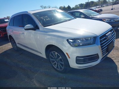 WA1LAAF72HD****** 2017 Audi Q7