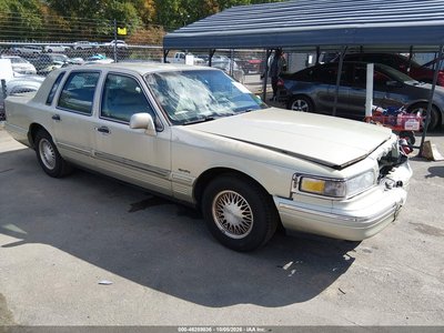 1LNLM82W5VY****** 1997 Lincoln Town Car