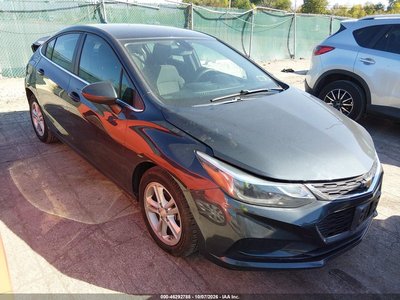1G1BE5SM9J7****** 2018 Chevrolet Cruze