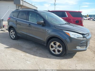 1FMCU9G98GU****** 2016 Ford Escape