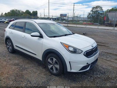KNDCB3LC8H5****** 2017 Kia Niro