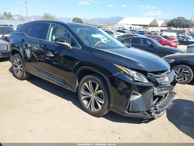 2T2BZMCA7HC****** 2017 Lexus RX