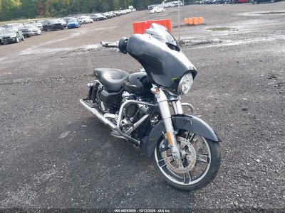 2018 Harley-Davidson FLHX