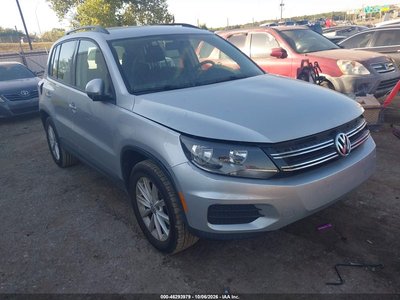 WVGBV7AXXJK****** 2018 Volkswagen Tiguan