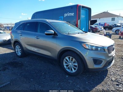 5XYPGDA35HG****** 2017 Kia Sorento
