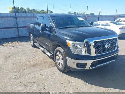 1N6AA1E50JN****** 2018 Nissan Titan