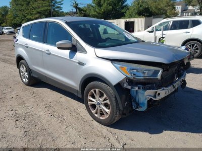 1FMCU9GDXHU****** 2017 Ford Escape