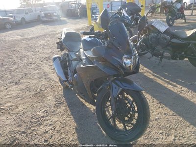 LC6DN11A8J1****** 2018 Suzuki Gsx250r