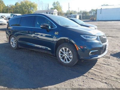 2C4RC3BG1SR****** 2025 Chrysler Pacifica
