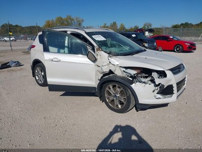 1FMCU0J98GU****** 2016 Ford Escape