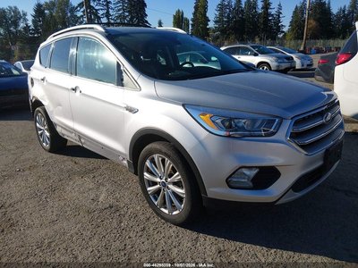 1FMCU9J97HU****** 2017 Ford Escape