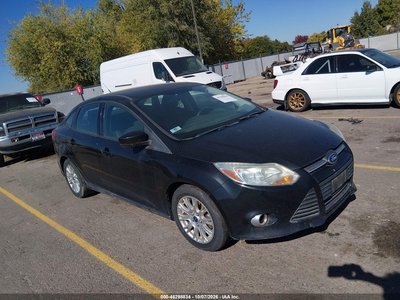 1FAHP3F24CL****** 2012 Ford Focus