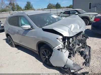 5N1AT2MV8FC****** 2015 Nissan Rogue