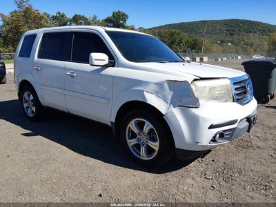 5FNYF4H46FB****** 2015 Honda Pilot