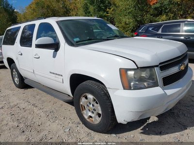 1GNUKJE35AR****** 2010 Chevrolet Suburban 1500