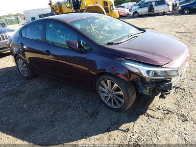3KPFK4A78JE****** 2018 Kia Forte