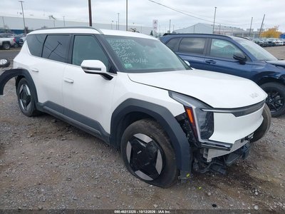 KNDAFFS54R6****** 2024 Kia EV9